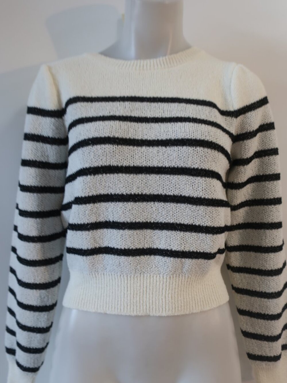 NWT Women Benaar (Item-840) White Black Puff Sleeve Tanya Striped Knit Sweater M - Picture 2 of 8